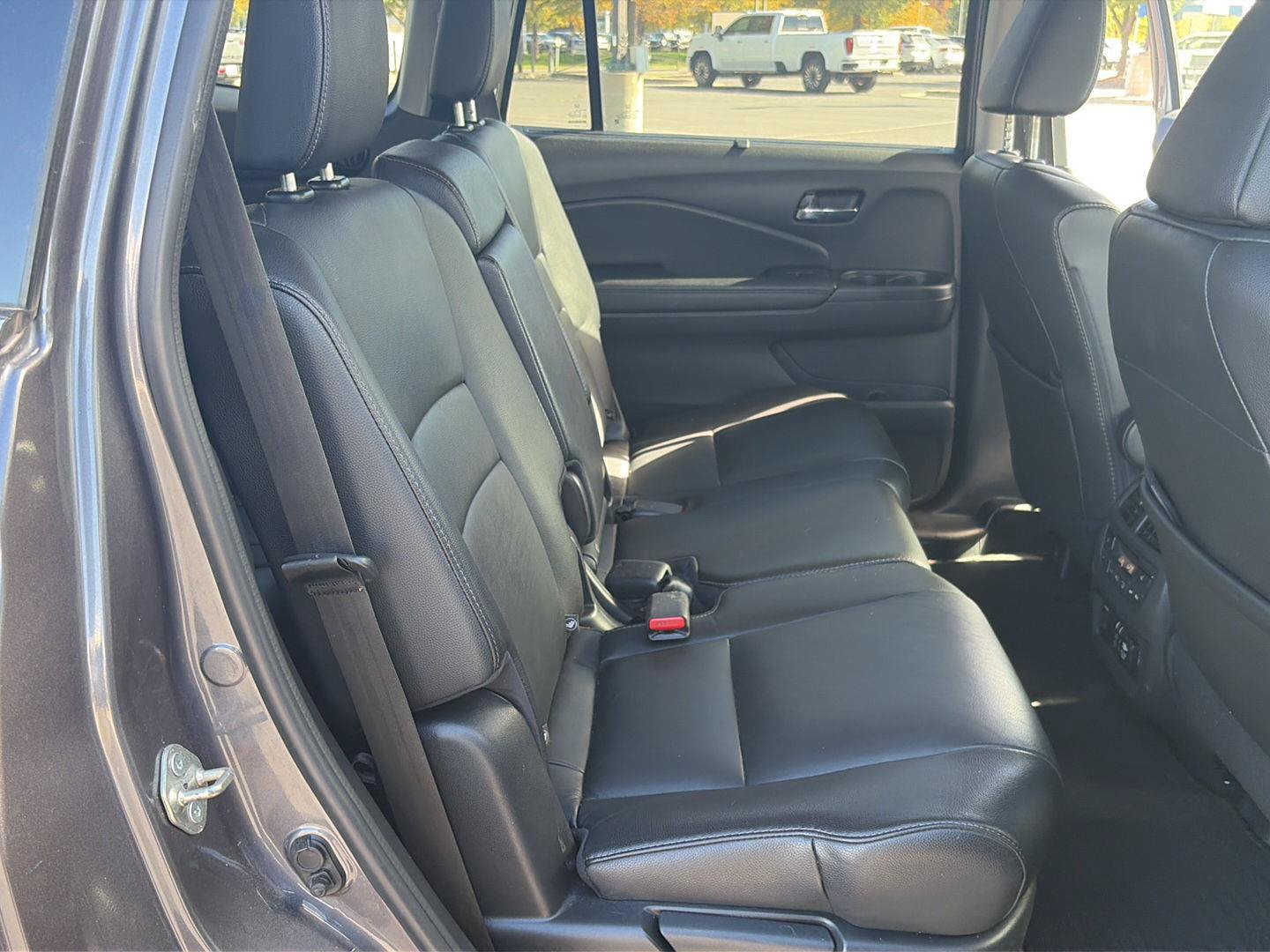 Used 2020 Honda Pilot Touring image 24