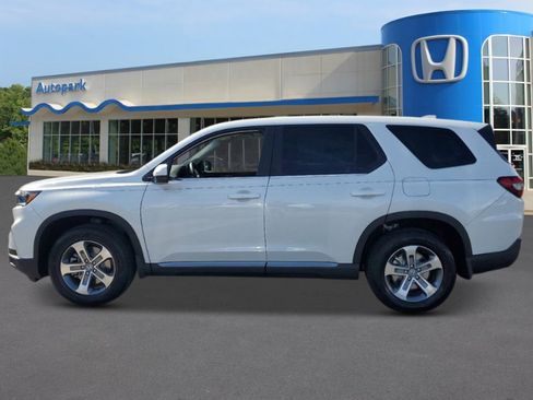 New 2025 Honda Pilot EX-L image 2