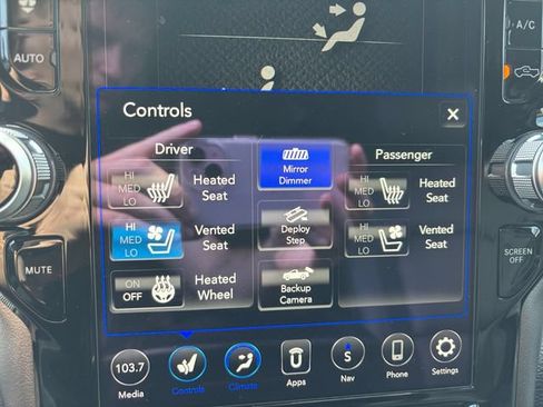Used 2020 RAM 1500 Sport w/ Leather & Sound Group AWD/4WD image 19