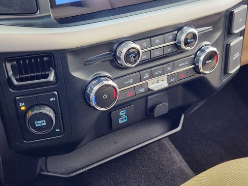 Certified 2022 Ford F150 XLT w/ Equipment Group 302A High image 25