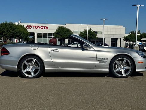 Used 2009 Mercedes-Benz SL 550 image 3