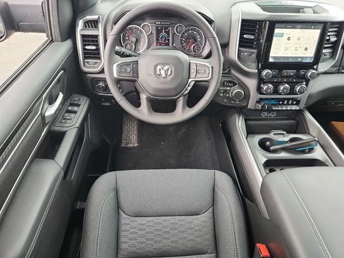 New 2026 RAM 1500 Big Horn w/ Night Edition AWD/4WD image 7
