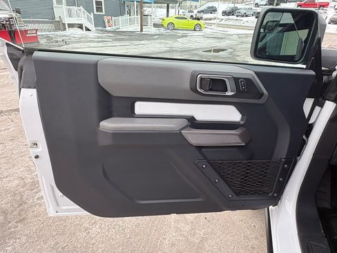 Used 2023 Ford Bronco Black Diamond image 16