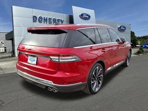 Used 2025 Lincoln Aviator Reserve w/ Equipment Group 201A AWD/4WD image 7