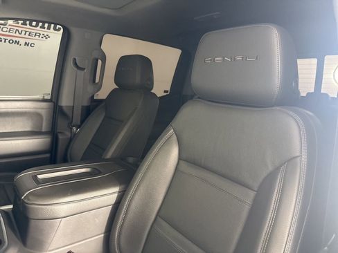 Used 2021 GMC Sierra 1500 Denali w/ Denali Ultimate Package AWD/4WD image 11