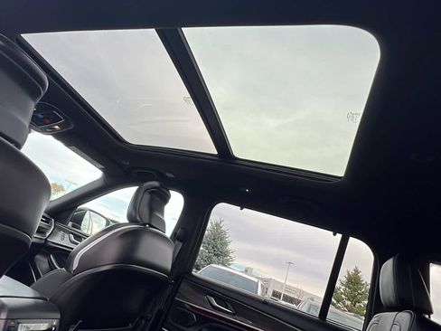 Certified 2025 Jeep Grand Cherokee L Overland w/ Advanced Protech Group III image 31