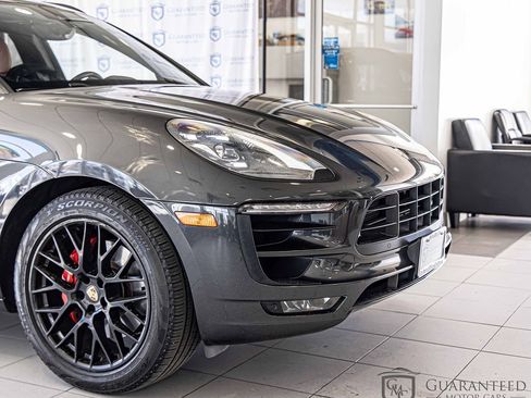 Used 2018 Porsche Macan GTS w/ Premium Package Plus image 4