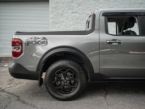 Used 2022 Ford Maverick Lariat w/ Equipment Group 500A Standard image 15