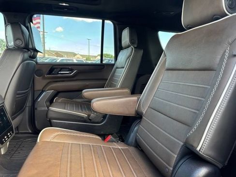 Used 2026 GMC Yukon XL Denali Ultimate w/ LPO, Floor Liner Package AWD/4WD image 25