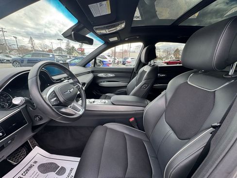 Used 2025 Genesis GV70 3.5T Sport AWD/4WD image 21