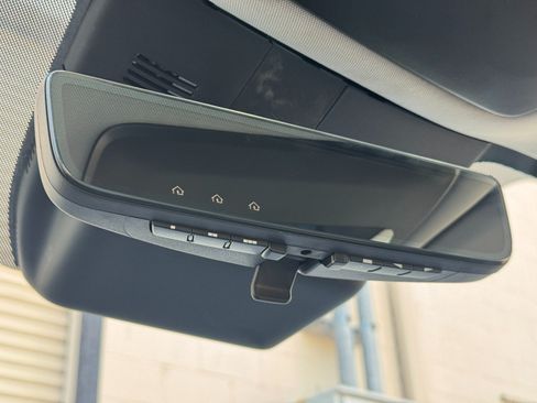 Used 2025 Kia Carnival SX Prestige FWD image 36