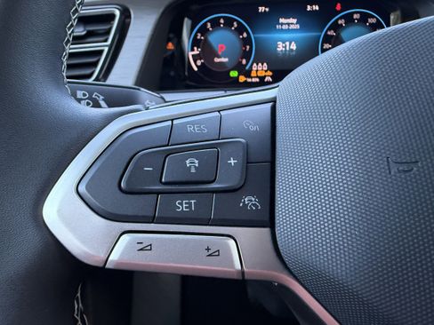 New 2026 Volkswagen Atlas Cross Sport SE image 24