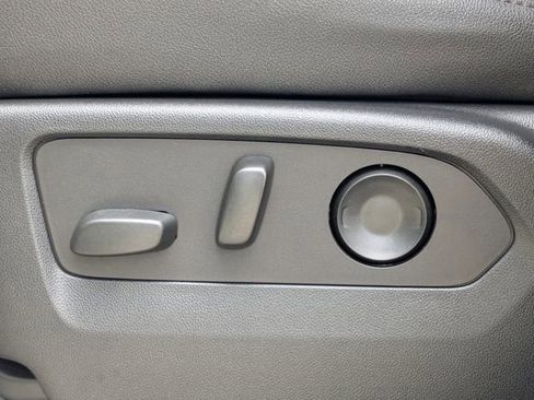 Used 2022 Chevrolet Silverado 1500 ZR2 w/ Technology Package image 24