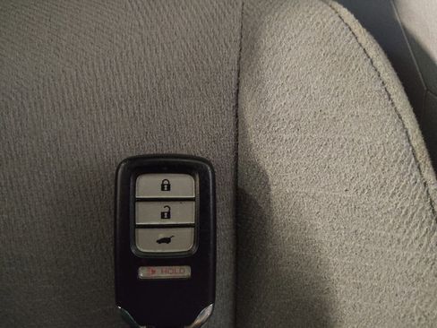 Used 2018 Honda Pilot LX image 32