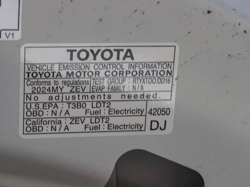Certified 2024 Toyota bZ4X FWD w/ Weather Package image 29