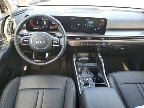 Certified 2025 Kia Sorento EX FWD image 8