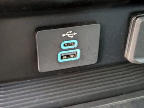 Used 2025 Ford F250 XLT image 15