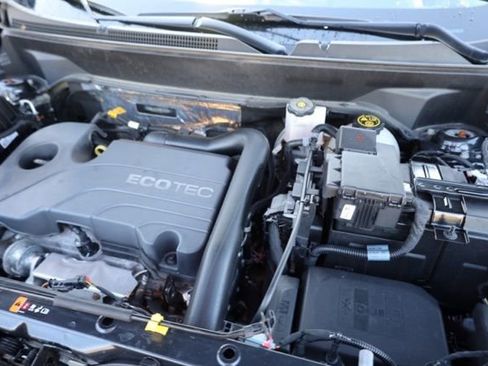 Certified 2022 Chevrolet Equinox LT w/ Driver Convenience Package image 42