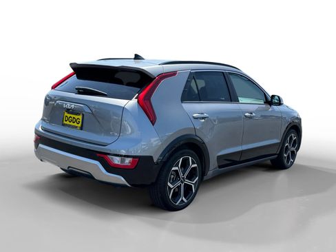 Used 2024 Kia Niro EX Touring FWD image 5