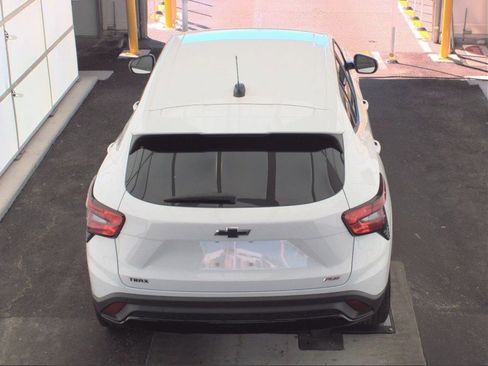 Used 2025 Chevrolet Trax RS w/ Driver Confidence Package image 7