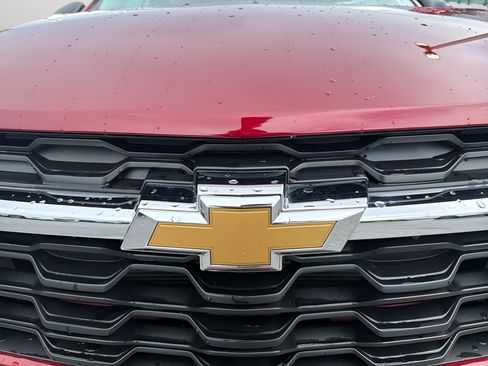 Used 2025 Chevrolet Trax LS FWD image 41