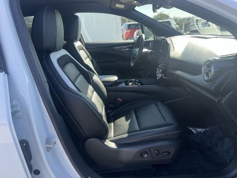 Used 2024 Chevrolet Blazer EV LT AWD/4WD image 28