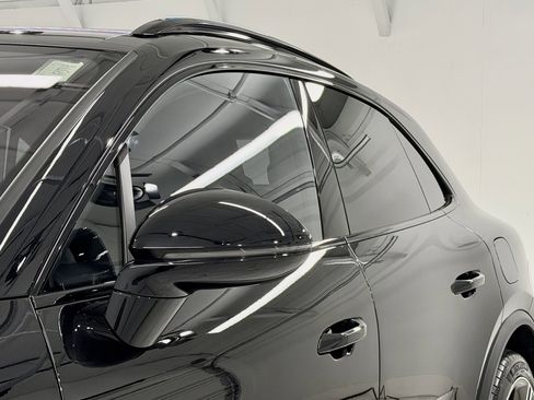 Certified 2025 Porsche Macan 4 Electric image 19