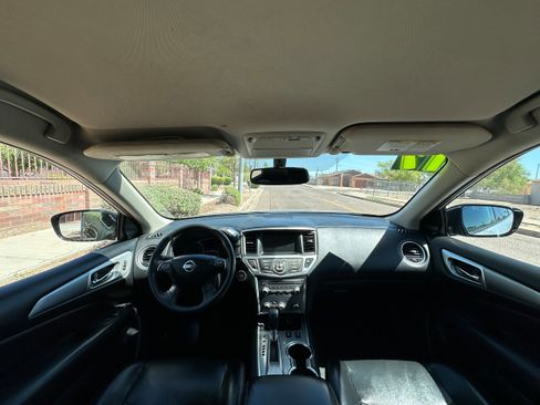 Used 2017 Nissan Pathfinder SL image 13