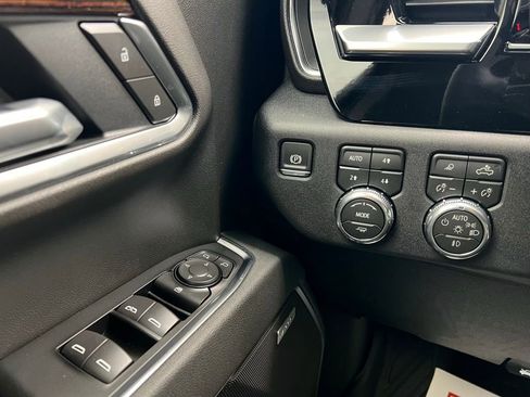 New 2026 GMC Sierra 1500 Elevation w/ Elevation Premium Package image 17