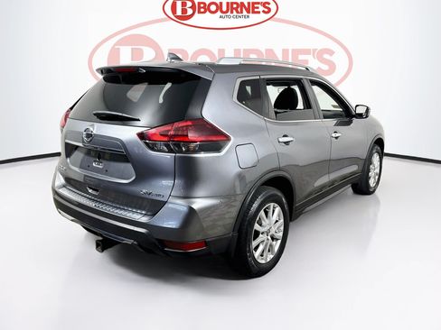 Used 2018 Nissan Rogue SV AWD/4WD image 10