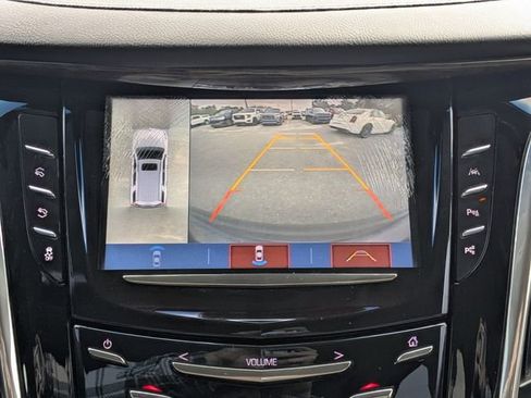 Used 2018 Cadillac Escalade Premium Luxury image 30