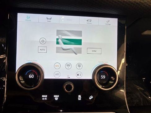 Used 2019 Land Rover Range Rover Velar S AWD/4WD image 28