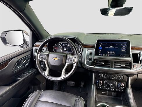 Used 2021 Chevrolet Suburban Premier image 15