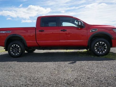 Used 2024 Nissan Titan PRO-4X w/ Pro-4x Convenience Package AWD/4WD image 8