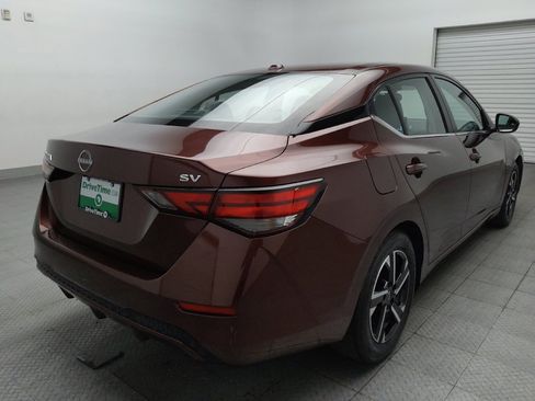 Used 2024 Nissan Sentra SV FWD image 9