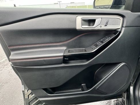 Used 2023 Ford Explorer ST-Line image 23