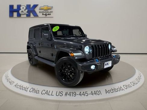 Used 2021 Jeep Wrangler Unlimited Sahara AWD/4WD image 1