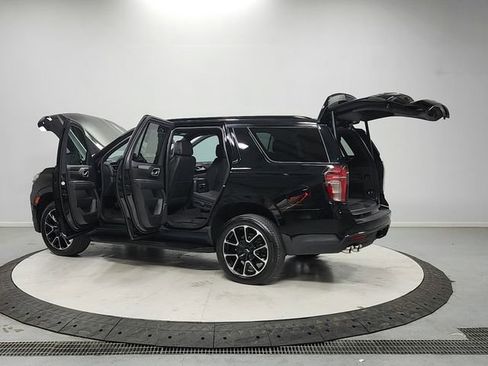 Used 2022 Chevrolet Tahoe RST w/ Sport Performance Package AWD/4WD image 13