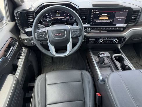 Used 2023 GMC Sierra 1500 SLT w/ SLT Premium Package AWD/4WD image 16