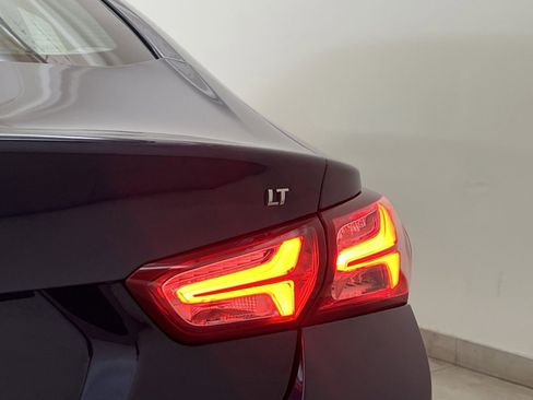 Used 2022 Chevrolet Malibu LT FWD image 28