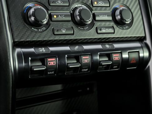 Used 2013 Nissan GT-R Premium AWD/4WD image 33