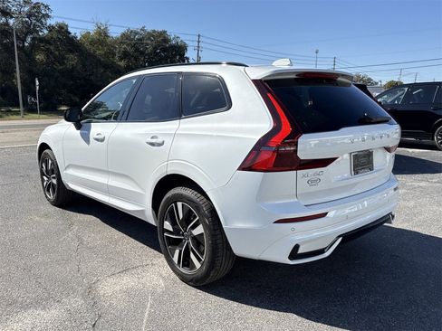 New 2026 Volvo XC60 B5 Core w/ Climate Package image 3