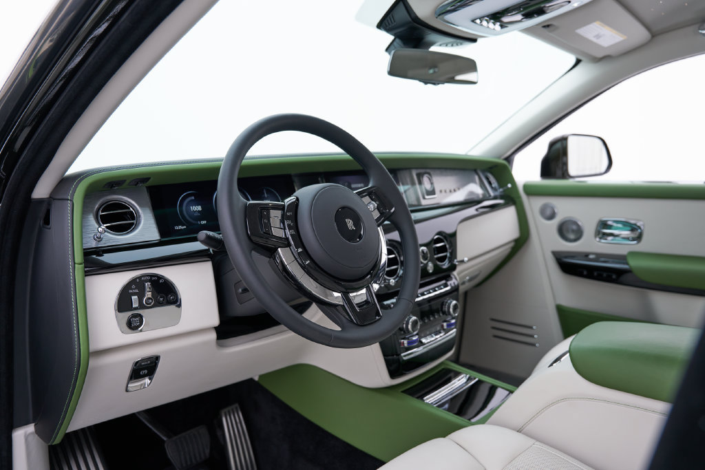 Used 2026 Rolls-Royce Phantom Extended Wheelbase RWD image 2