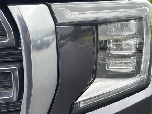 Used 2024 GMC Yukon AT4 w/ AT4 Premium Package AWD/4WD image 6