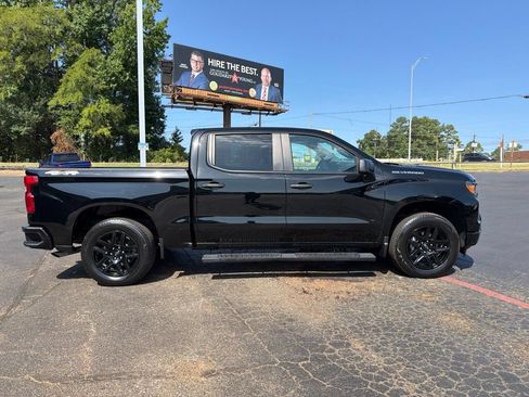 Used 2025 Chevrolet Silverado 1500 Custom w/ LPO, Dark Essentials Package AWD/4WD image 5