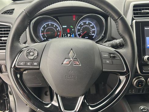 Used 2025 Mitsubishi Outlander Sport SE AWD/4WD image 16