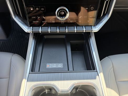 New 2026 GMC Acadia Elevation w/ Elevation Premium Package FWD image 32