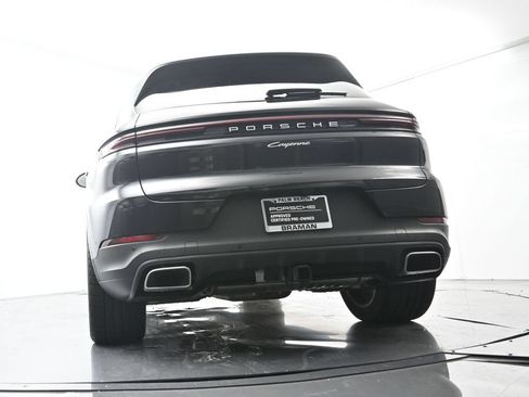 Certified 2025 Porsche Cayenne AWD/4WD image 47