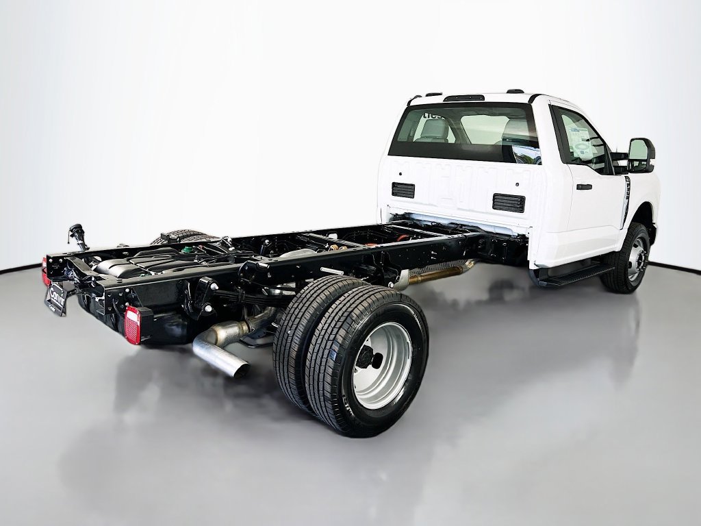 New 2025 Ford F350 XL w/ XL Chrome Package AWD/4WD image 14