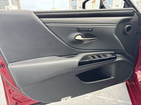Used 2023 Lexus ES 350 w/ Premium Package FWD image 13